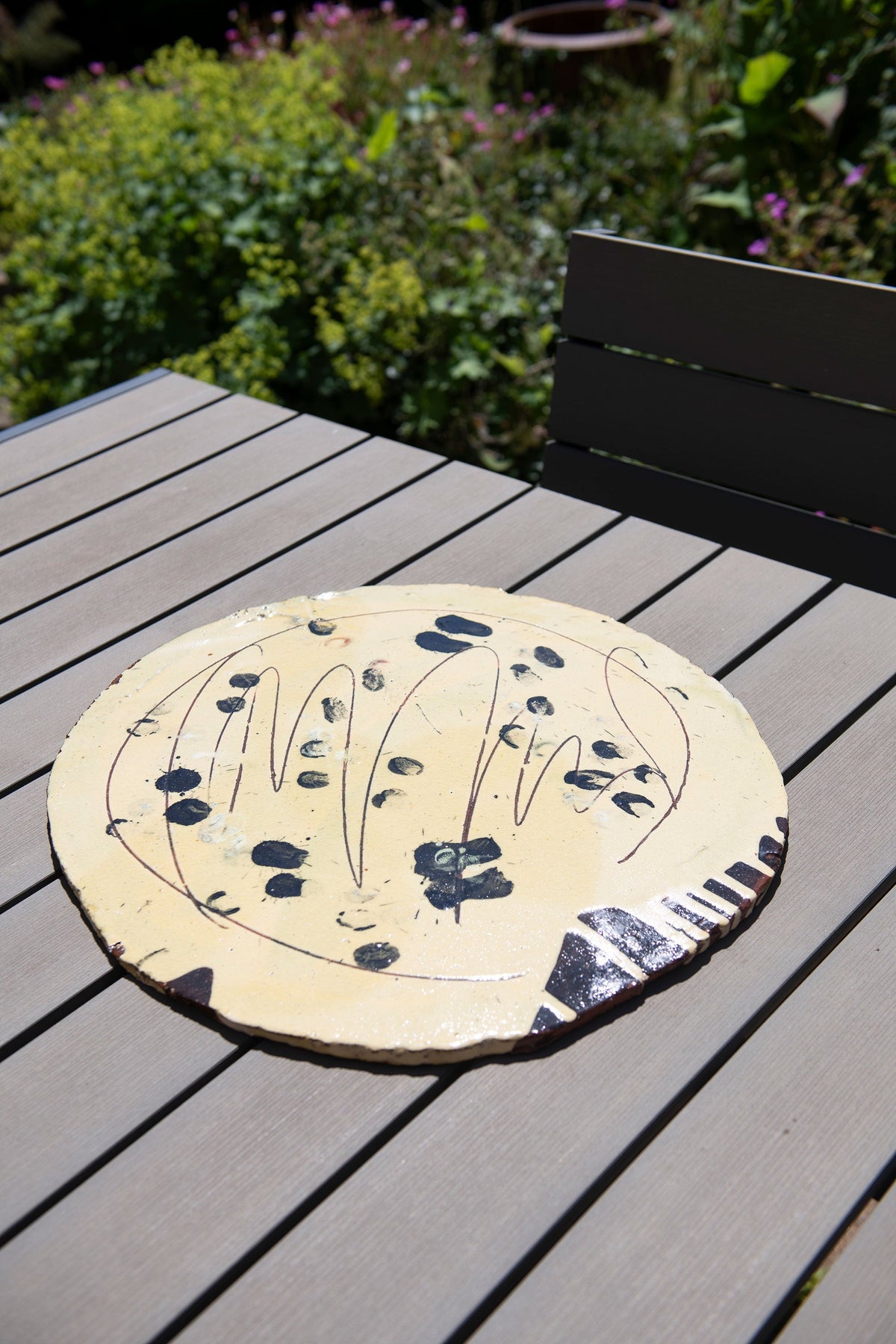 Grand plateau rond et plat