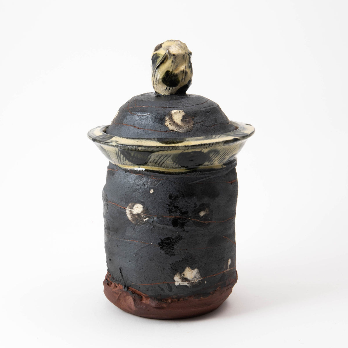 Petit pot avec couvercle