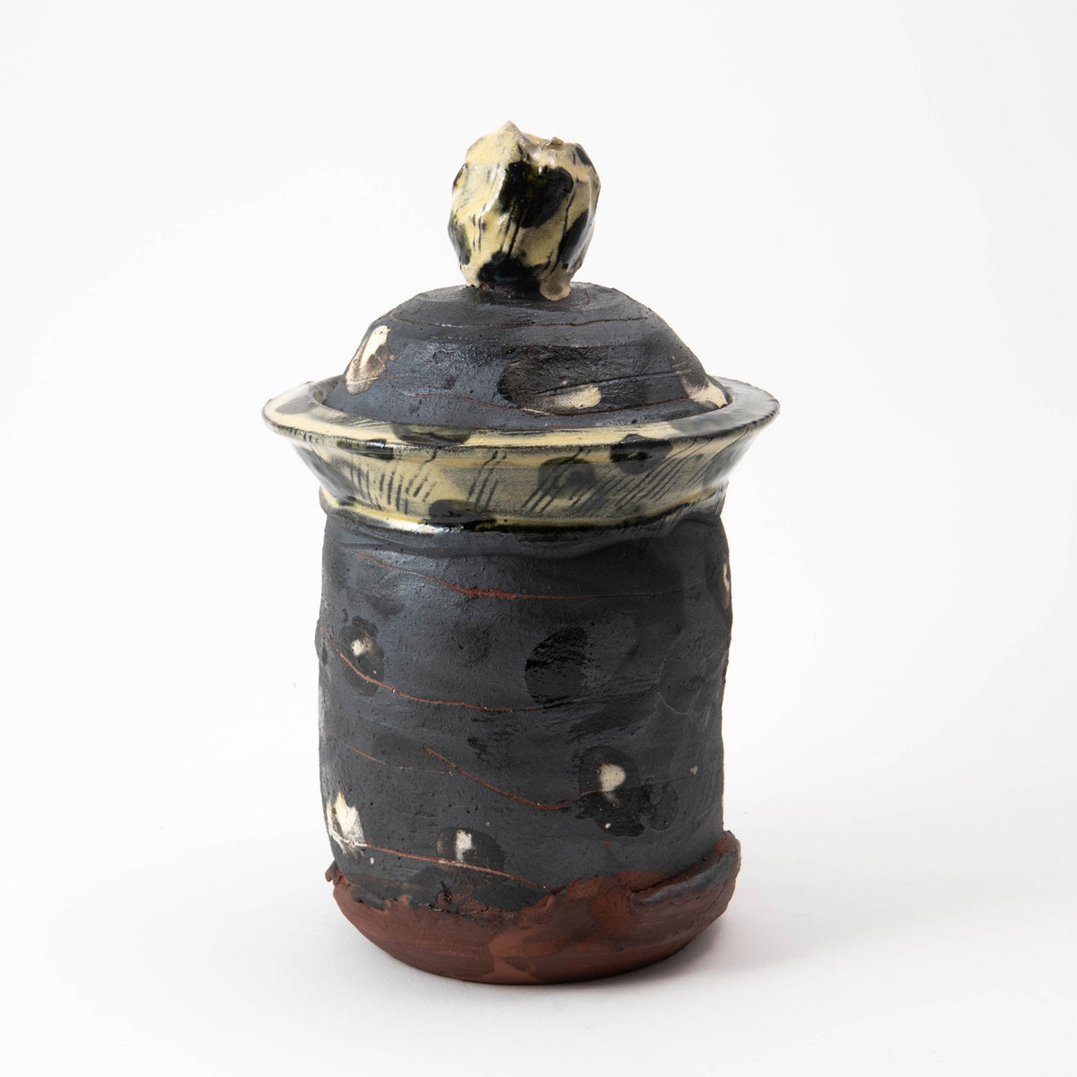 Petit pot avec couvercle