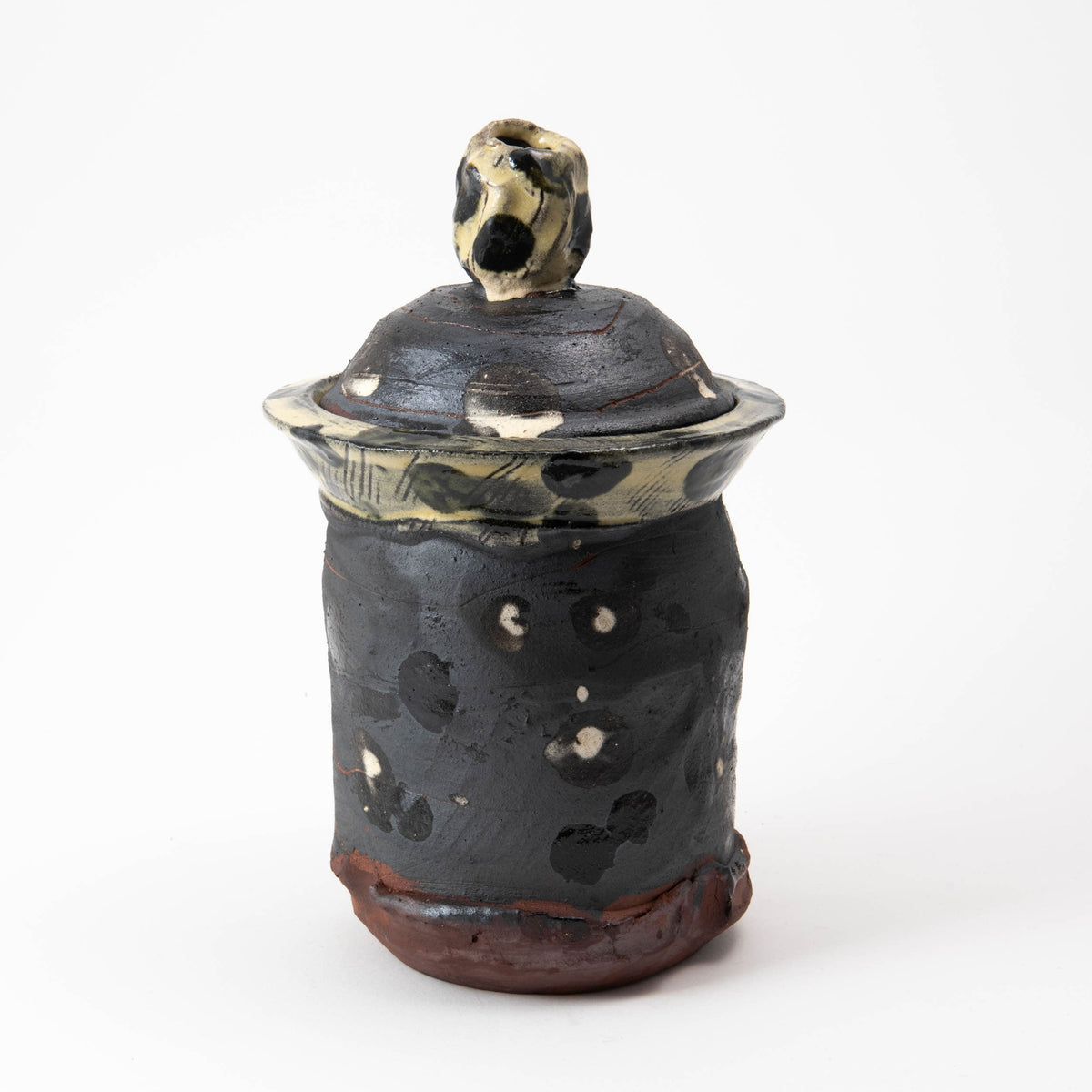 Petit pot avec couvercle