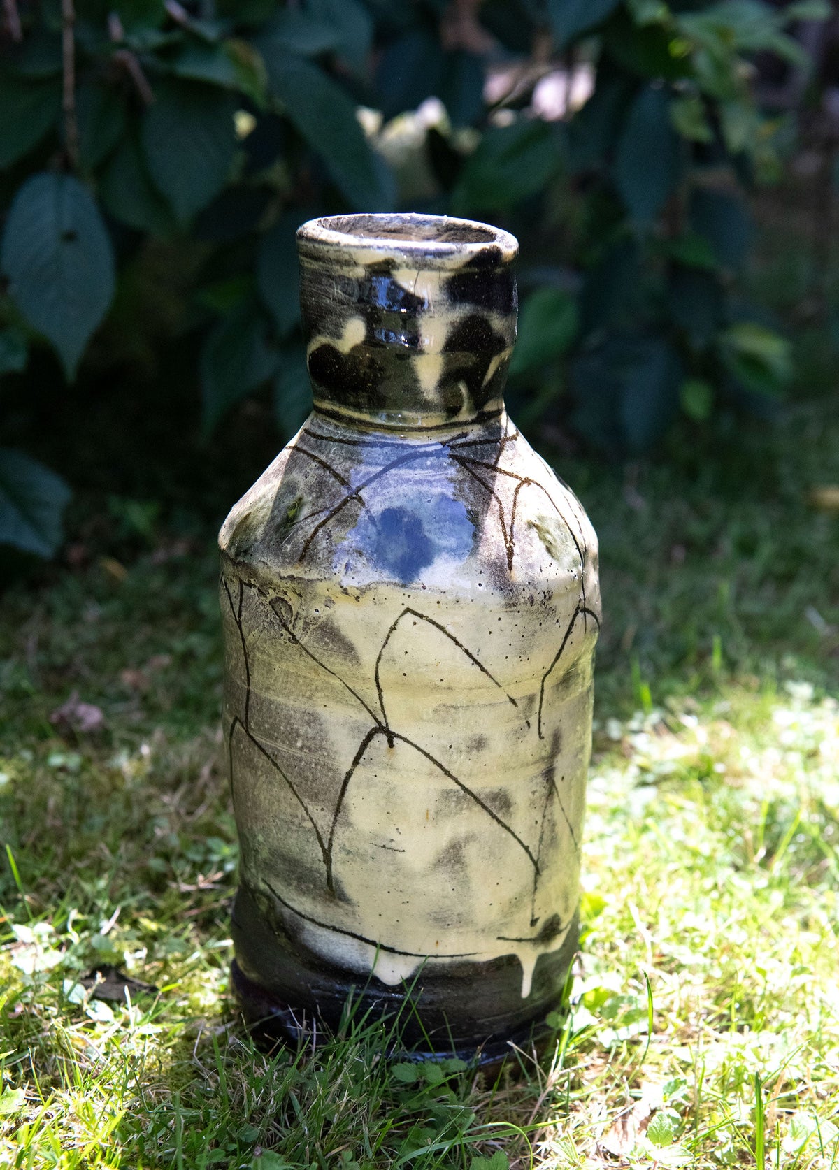 Bouteille moyenne – Noir · Sgraffite